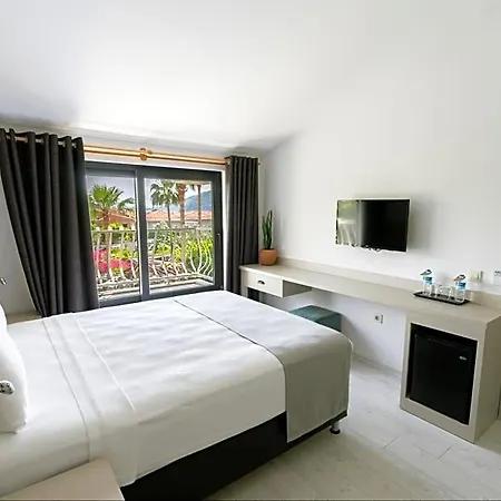 West House Exclusive מלון 3*